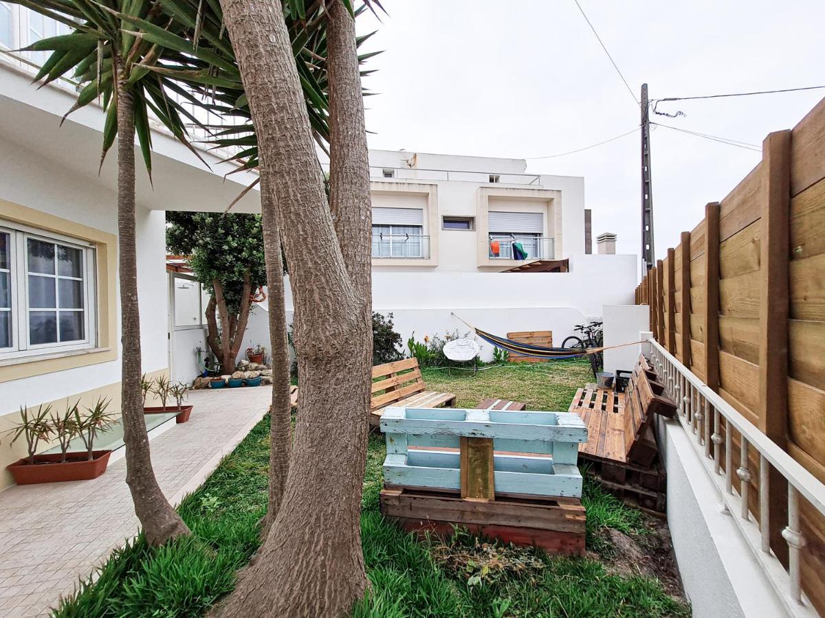 Cloud To Chill Surfhouse Baleal Hostel Фехео Екстериор снимка